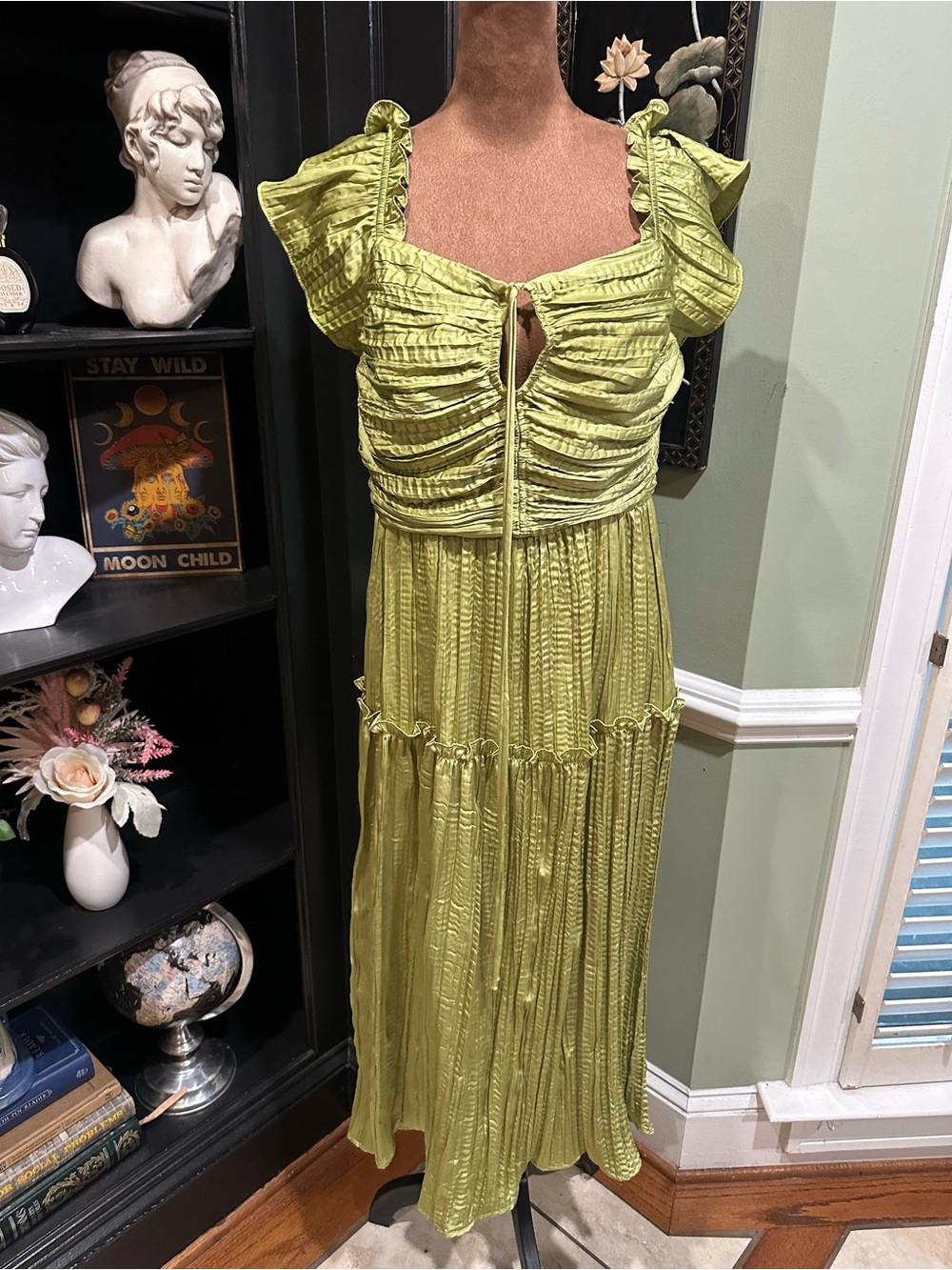 Entro Linnea Tiered Satin Midi Dress – Size Large